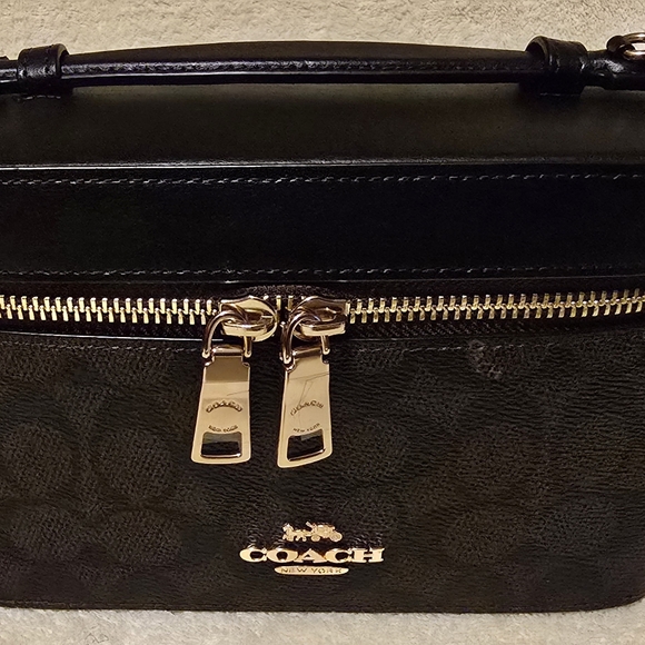 Coach Signature Cosmetic Case - Picture 4 of 11